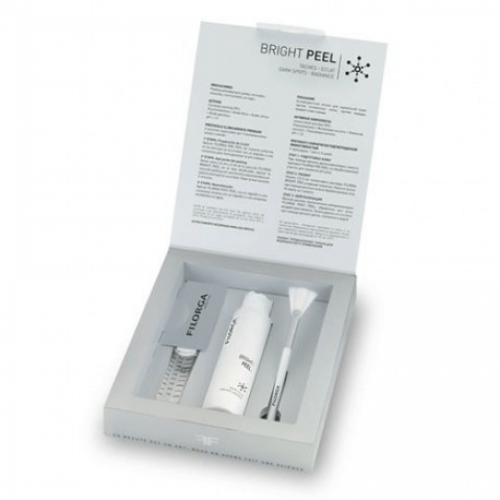 A Peeling kit for normal skin to create a bright radiant glow eliminating dark spots.