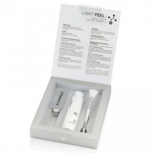 A peeling kit formulated for sensitive skin to minimise fine lines whilst creating a radiant look.